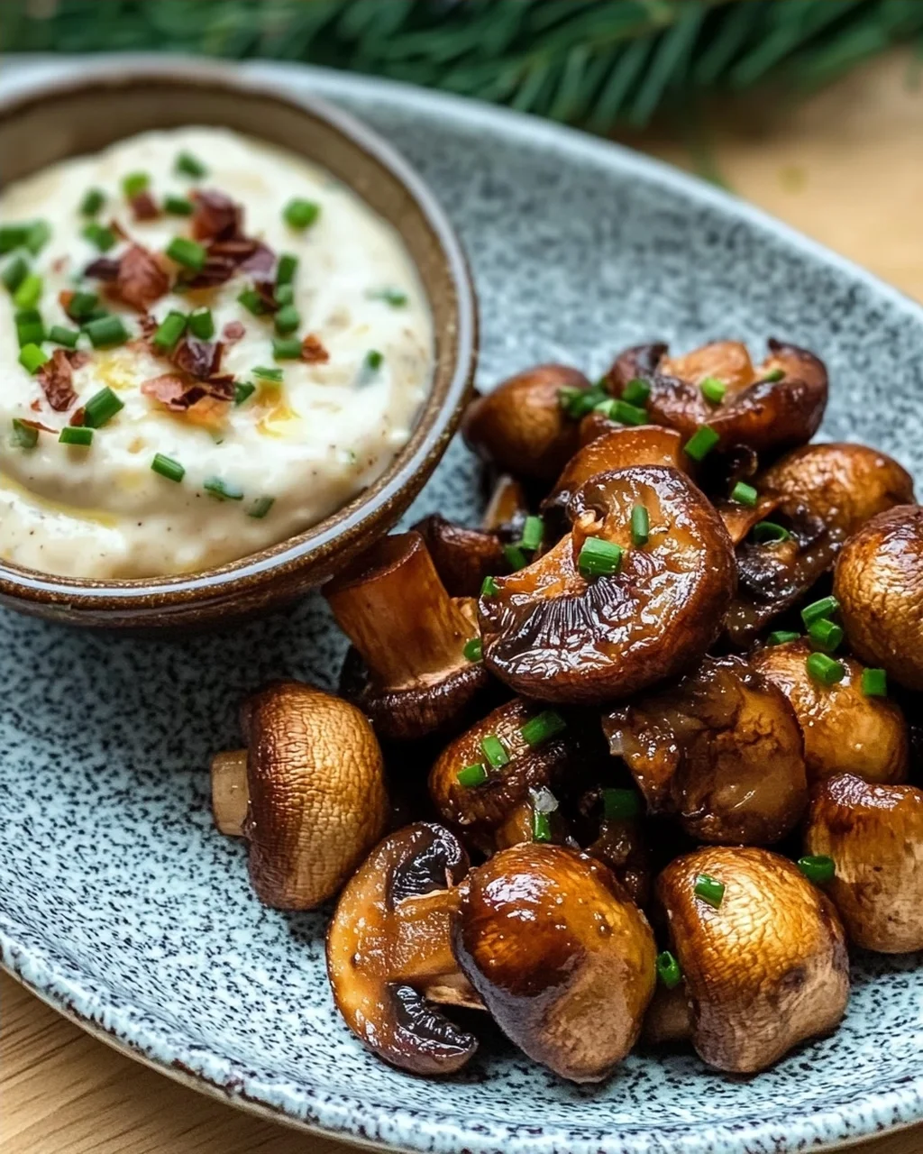Gebratene Champignons mit Knoblauchdip (Rezept wie vom Weihnachtsmarkt)