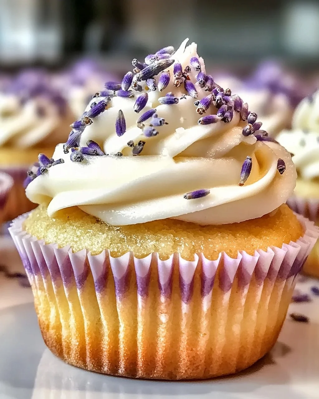 Lavendel Honig Cupcakes für einen zauberhaften Genuss